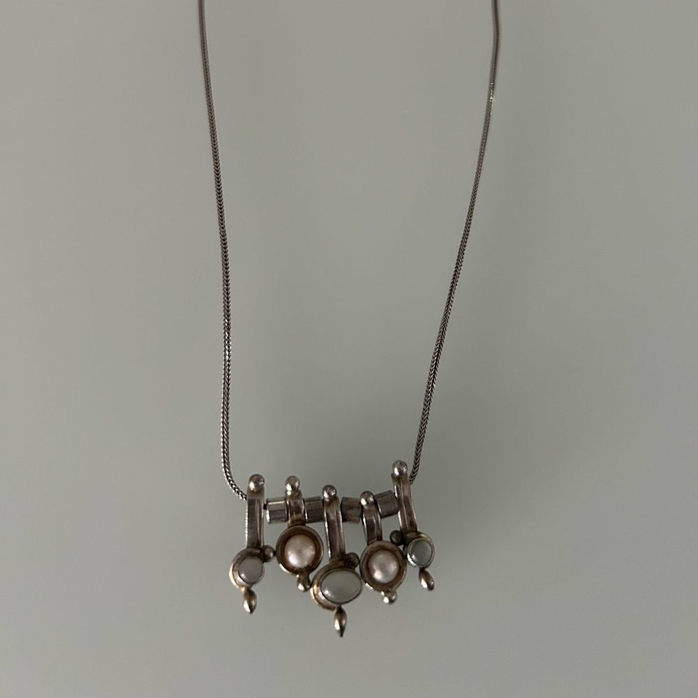 Elegant Silver Pearl Necklace